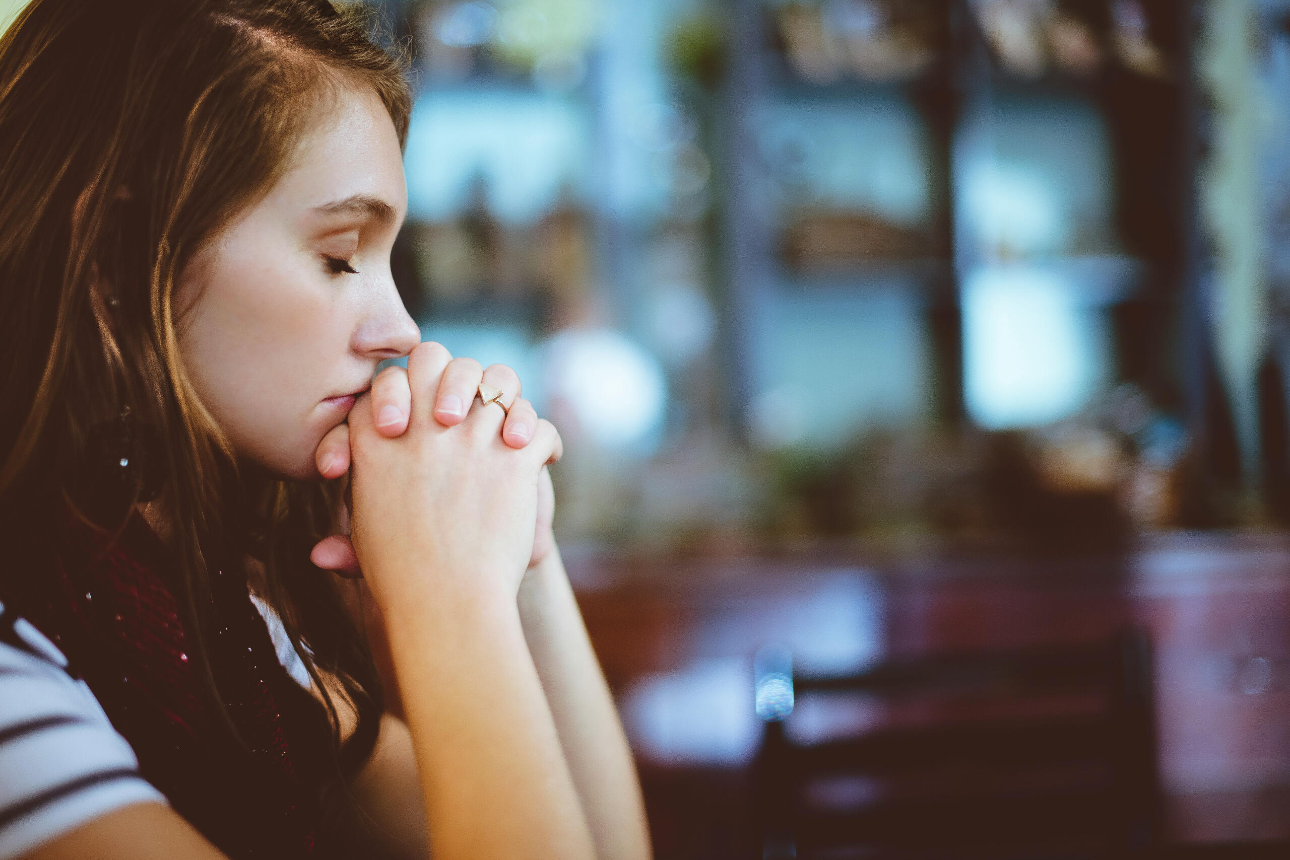How to Ignore Those Breadcrumbs Ignoring breadcrumbs requires discipline, especially when your heart jumps at every notification. Here are some practical tips to help you out: